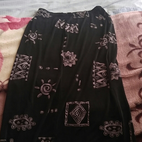 Geometric pattern skirt - Picture 2 of 2